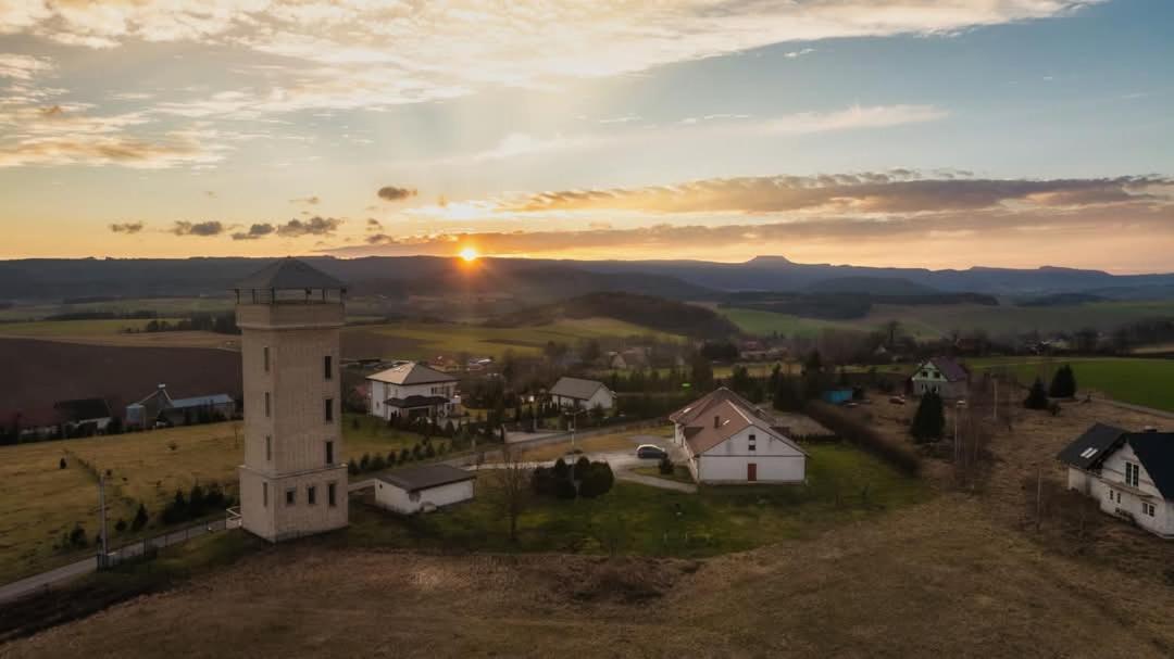 Wataha Pod Basztami - Alfa - Domki Caloroczne Radkow Exterior foto
